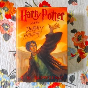 Hardcover Harry Potter and the Deathly Hallows